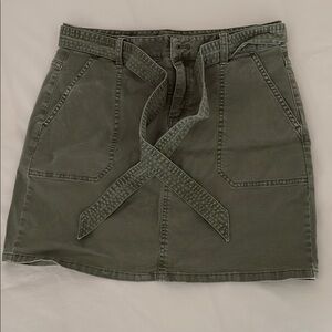 Vineyard Vines Olive Green Mini Skirt with Belt
